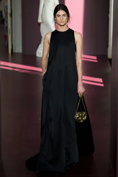 Look 32